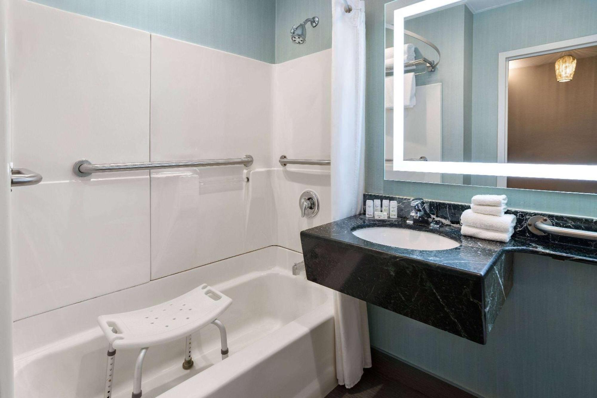 Hotel Ramada By Wyndham Bronx Nueva York Exterior foto