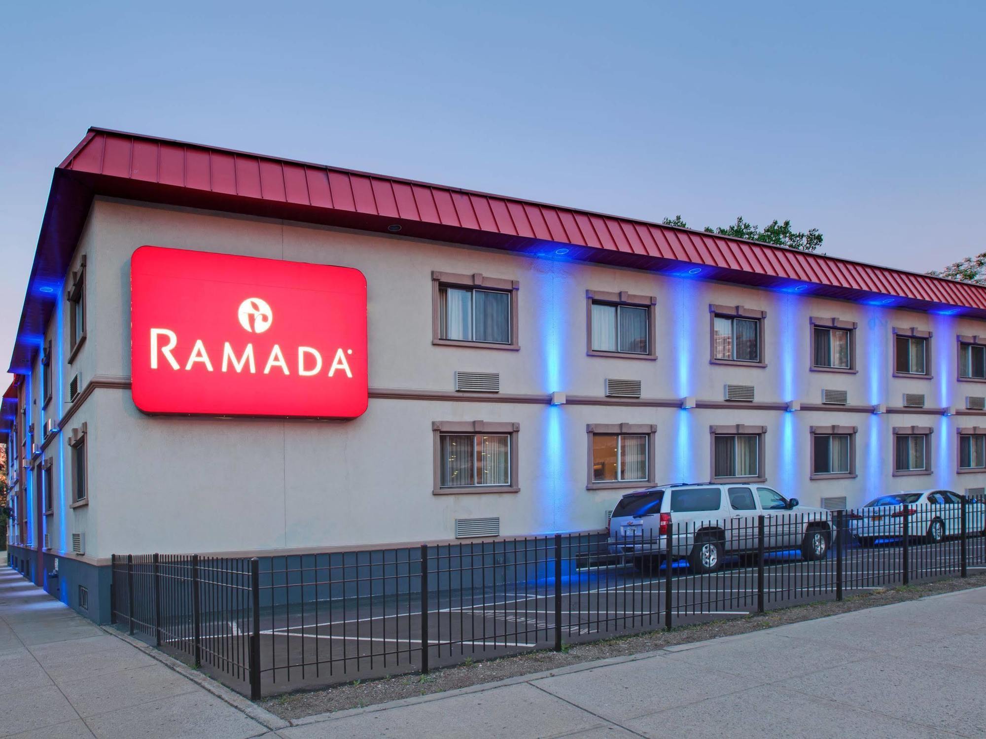 Hotel Ramada By Wyndham Bronx Nueva York Exterior foto