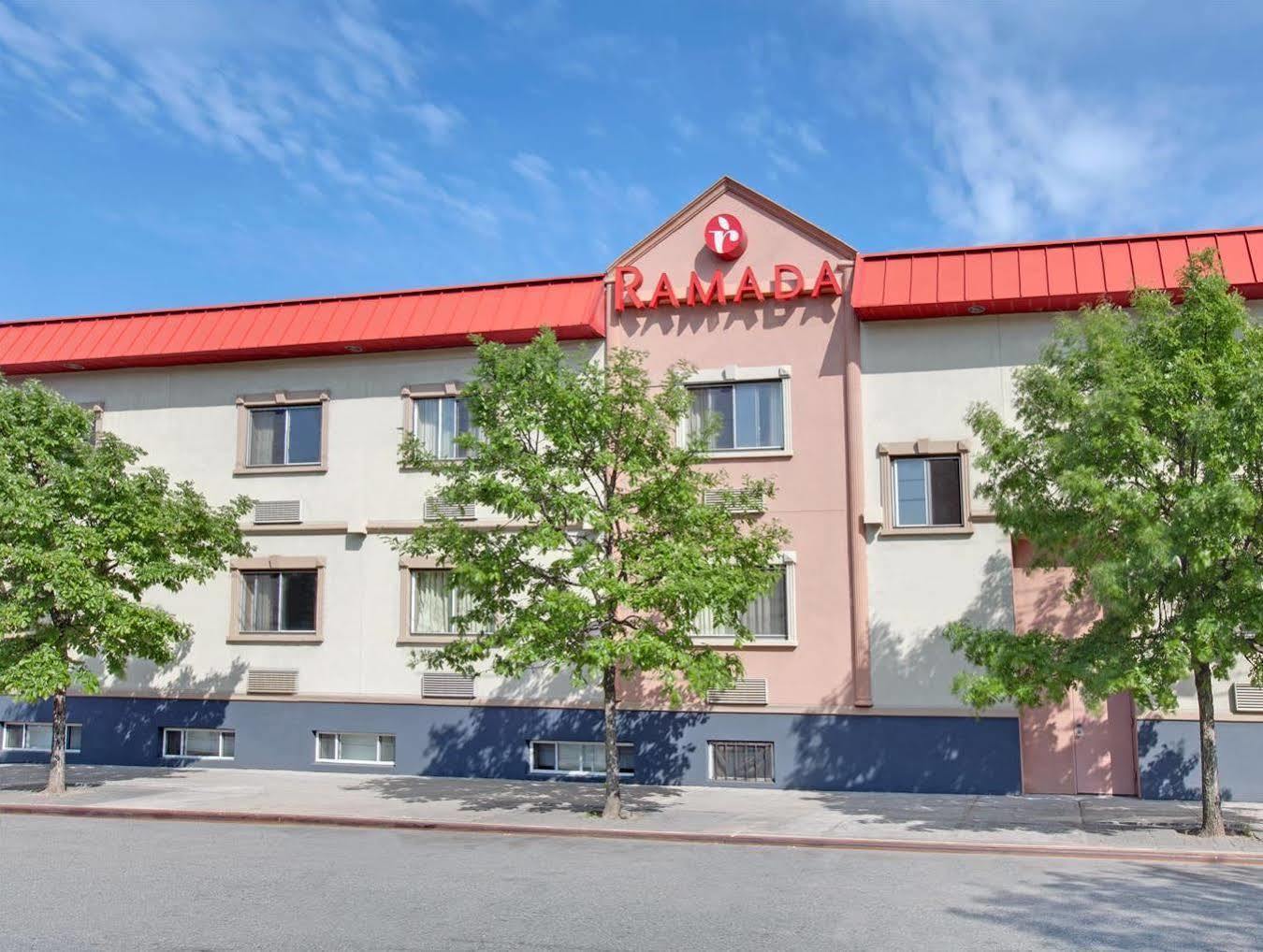 Hotel Ramada By Wyndham Bronx Nueva York Exterior foto